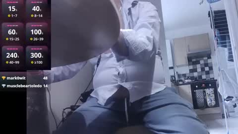 Play Me online show from October 21, 2025, 11:44 am