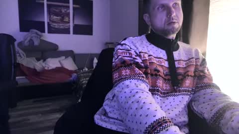 Snapshot of plboy23 chatting on December 23, 2024, 6:27 pm Hello ask me  . Im glad  to see you here in my room. Welcome PVT is open online show from December 23, 2024, 6:27 pm
