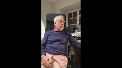 Pleasedominateme online show from October 31, 2025, 5:25 pm