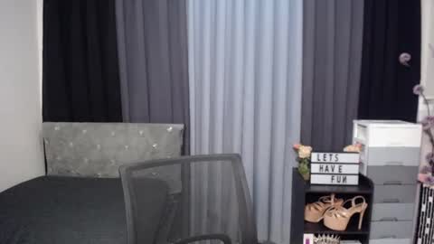 LAUREEN online show from September 13, 2025, 12:27 pm