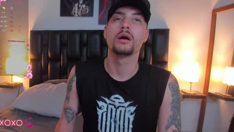 JUAN AND JULI online show from January 8, 2025, 10:48 pm