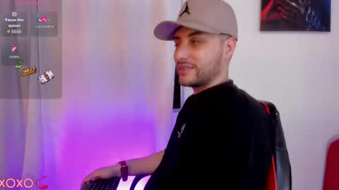 JUAN AND JULI online show from October 4, 2025, 9:57 pm