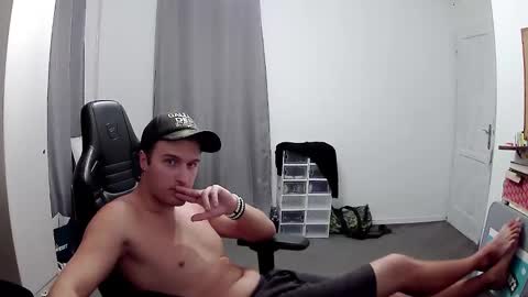 plkrisztian online show from September 28, 2025, 4:01 pm