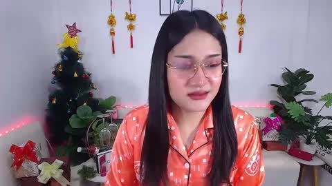 Snapshot of ploysaithailand chatting on January 20, 2025, 2:01 am Ploysai online show from January 20, 2025, 2:01 am