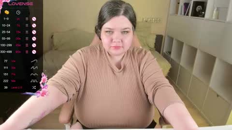 Snapshot of plum_pie__ chatting on November 10, 2025, 12:31 am Alice online show from November 10, 2025, 12:31 am