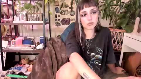 Goddess Pluto online show from October 6, 2025, 6:27 pm