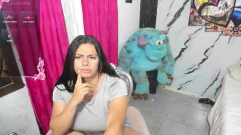 Snapshot of pocahontas_98113116 chatting on February 11, 2026, 3:44 am lesly pagina azul pocahontas982 online show from February 11, 2026, 3:44 am