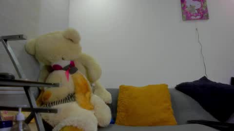 Snapshot of pocahontas_d chatting on September 17, 2025, 6:37 am catalina online show from September 17, 2025, 6:37 am