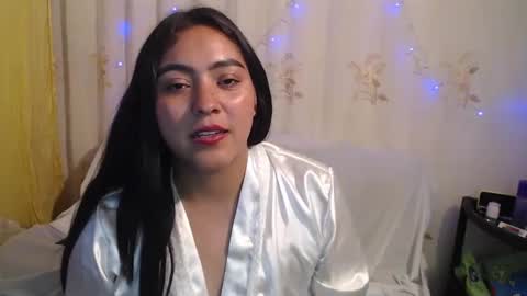 Snapshot of pocahontas_hall chatting on December 27, 2024, 5:52 am Lily online show from December 27, 2024, 5:52 am