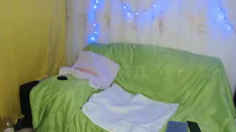 Snapshot of pocahontas_hall chatting on December 29, 2024, 12:09 am Lily online show from December 29, 2024, 12:09 am