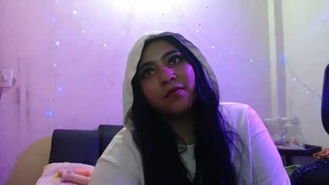 Snapshot of pocahontas_hall chatting on January 16, 2025, 3:02 pm Lily online show from January 16, 2025, 3:02 pm