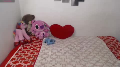 Snapshot of pocahontas_princess__ chatting on April 14, 2026, 1:50 pm Pocahontas online show from April 14, 2026, 1:50 pm