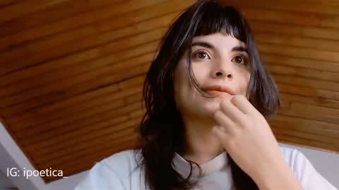 IG ipoetica  online show from December 17, 2024, 2:11 pm