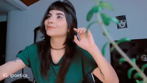 IG ipoetica  online show from December 19, 2024, 3:07 am