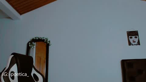 IG ipoetica  online show from December 26, 2024, 10:52 pm