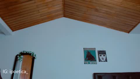 IG ipoetica  online show from December 29, 2024, 11:08 pm