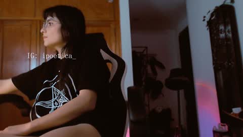 IG ipoetica  online show from February 1, 2025, 6:29 pm