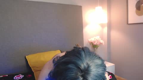  Luna  online show from January 4, 2025, 11:17 pm