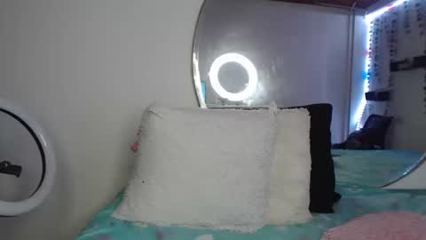 poison_doll2 online show from September 10, 2025, 2:17 pm