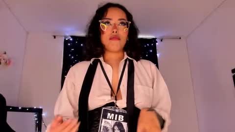 Snapshot of poison_willow chatting on January 5, 2025, 9:03 pm Willow Hours 12pm to 630pm Colombian time FRIDAY AND SUNDAY FREE DAYS online show from January 5, 2025, 9:03 pm