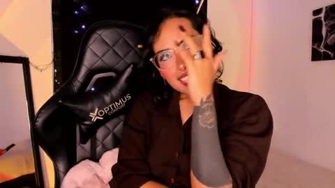Snapshot of poison_willow chatting on January 28, 2025, 8:36 pm Willow Hours 12pm to 630pm Colombian time FRIDAY AND SUNDAY FREE DAYS online show from January 28, 2025, 8:36 pm