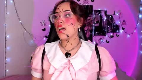 Willow                      Hours 12pm to 630pm Colombian time FRIDAY AND SUNDAY FREE DAYS online show from October 29, 2025, 5:58 pm