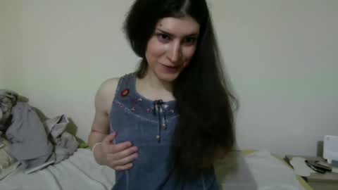 Poison Ivy  online show from May 26, 2026, 10:39 pm