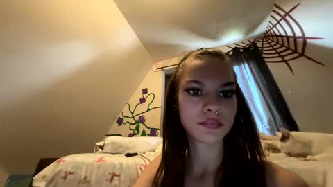 Snapshot of poisxnbubblxs chatting on November 24, 2025, 4:51 pm Poisxn online show from November 24, 2025, 4:51 pm