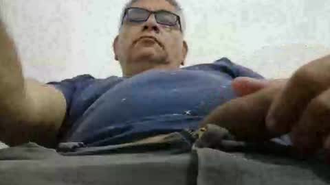 poli online show from October 31, 2025, 2:07 pm