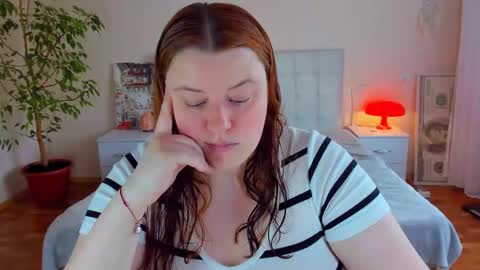 Snapshot of polinasallivan chatting on May 19, 2026, 2:45 pm Polina online show from May 19, 2026, 2:45 pm