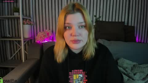 Polly online show from April 3, 2026, 1:14 am