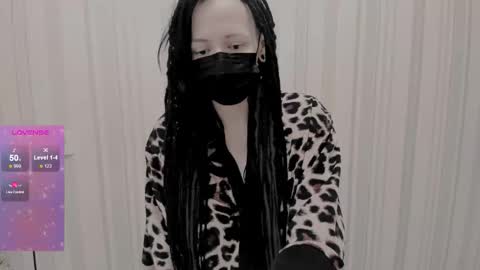 Polly online show from November 11, 2025, 8:03 am