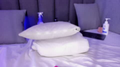 POLLY online show from February 4, 2025, 4:29 pm