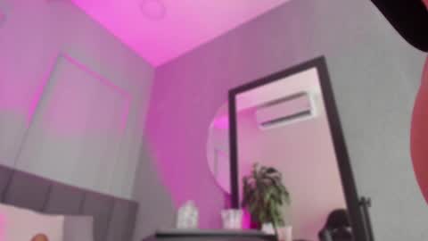 POLLY online show from March 7, 2025, 10:24 am