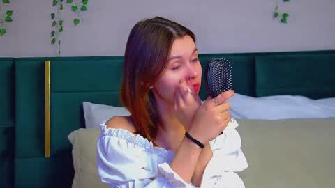 Snapshot of pollylanders chatting on March 1, 2025, 6:32 pm Polly online show from March 1, 2025, 6:32 pm