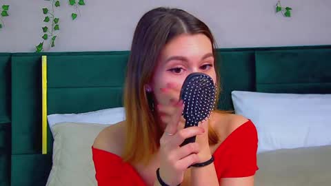 Snapshot of pollylanders chatting on March 10, 2025, 9:29 pm Polly online show from March 10, 2025, 9:29 pm