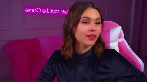 Snapshot of pollylanders chatting on September 17, 2025, 8:32 pm Polly online show from September 17, 2025, 8:32 pm