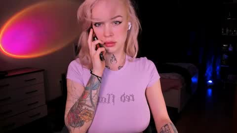 Megan.online  online show from April 8, 2026, 5:57 pm