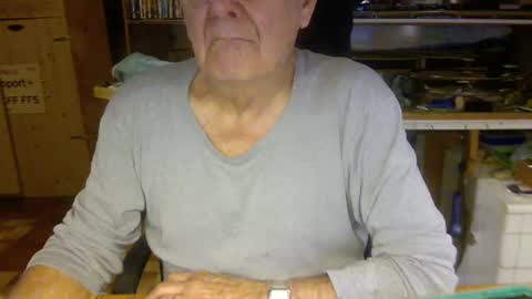 pomme1949 online show from December 2, 2024, 10:07 am