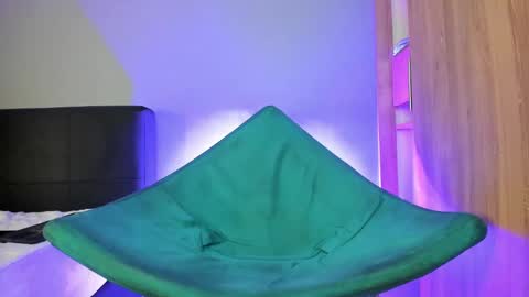 johnatan online show from December 14, 2024, 3:29 am