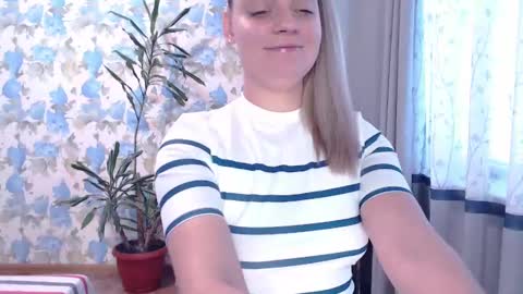 popkornmolli online show from January 17, 2025, 11:38 am