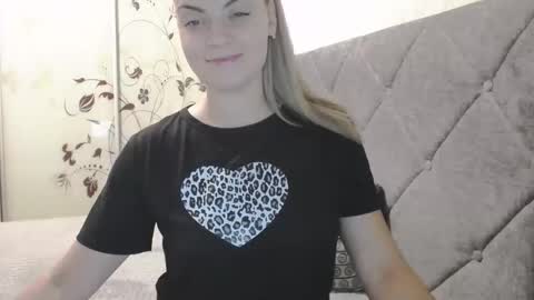 popkornmolli online show from October 10, 2025, 12:48 pm