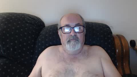 Snapshot of poppi_4u chatting on February 27, 2025, 5:34 am poppi_4u online show from February 27, 2025, 5:34 am
