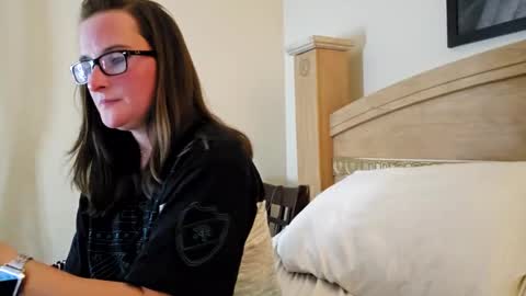 Poptartt online show from December 9, 2024, 3:29 am