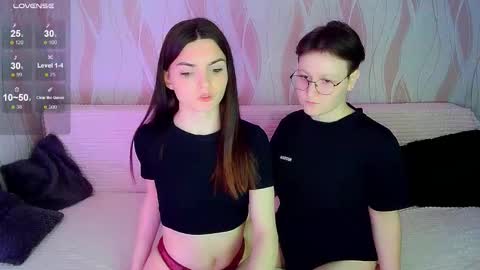 Ana and Tati online show from November 29, 2025, 7:50 pm