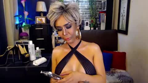 Snapshot of pornstardiva chatting on June 3, 2026, 10:15 pm DivaGray online show from June 3, 2026, 10:15 pm