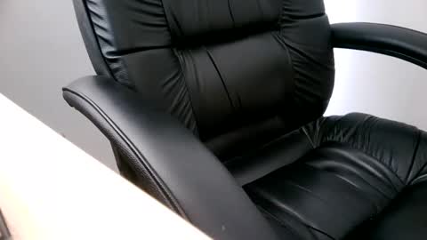 porw23 online show from March 3, 2026, 9:04 am