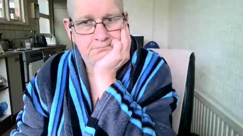 poshman65 online show from December 25, 2024, 11:11 am