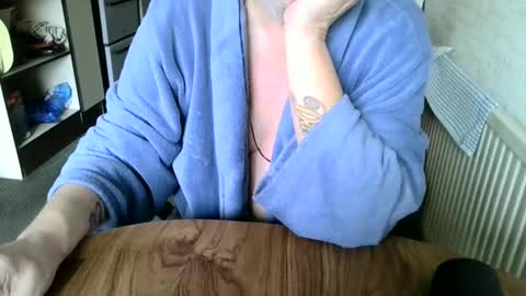 poshman65 online show from January 26, 2025, 11:50 am