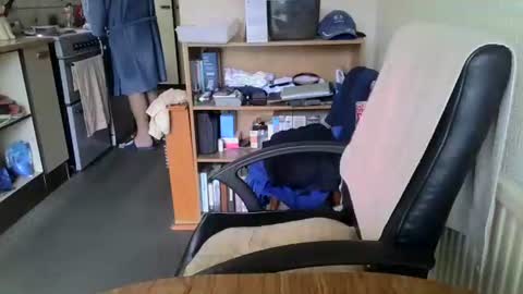 poshman65 online show from October 9, 2025, 9:18 am